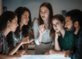 Linguagem Verbal, Não Verbal e Variantes no ENEM: Compreendendo o Contexto Comunicativo 6 linguagem verbal nao verbal e variantes no enem
